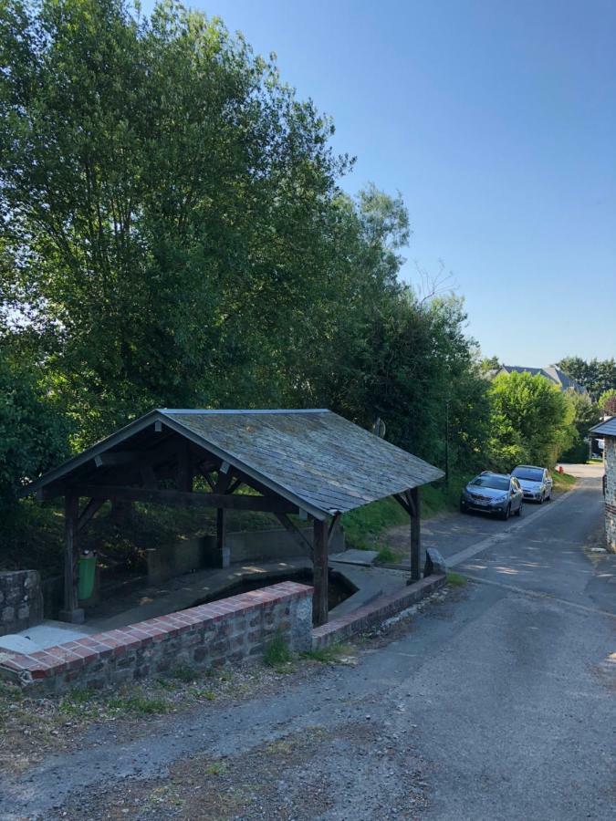 Aux Lettres Du Lavoir La Rivière-Saint-Sauveur Kültér fotó