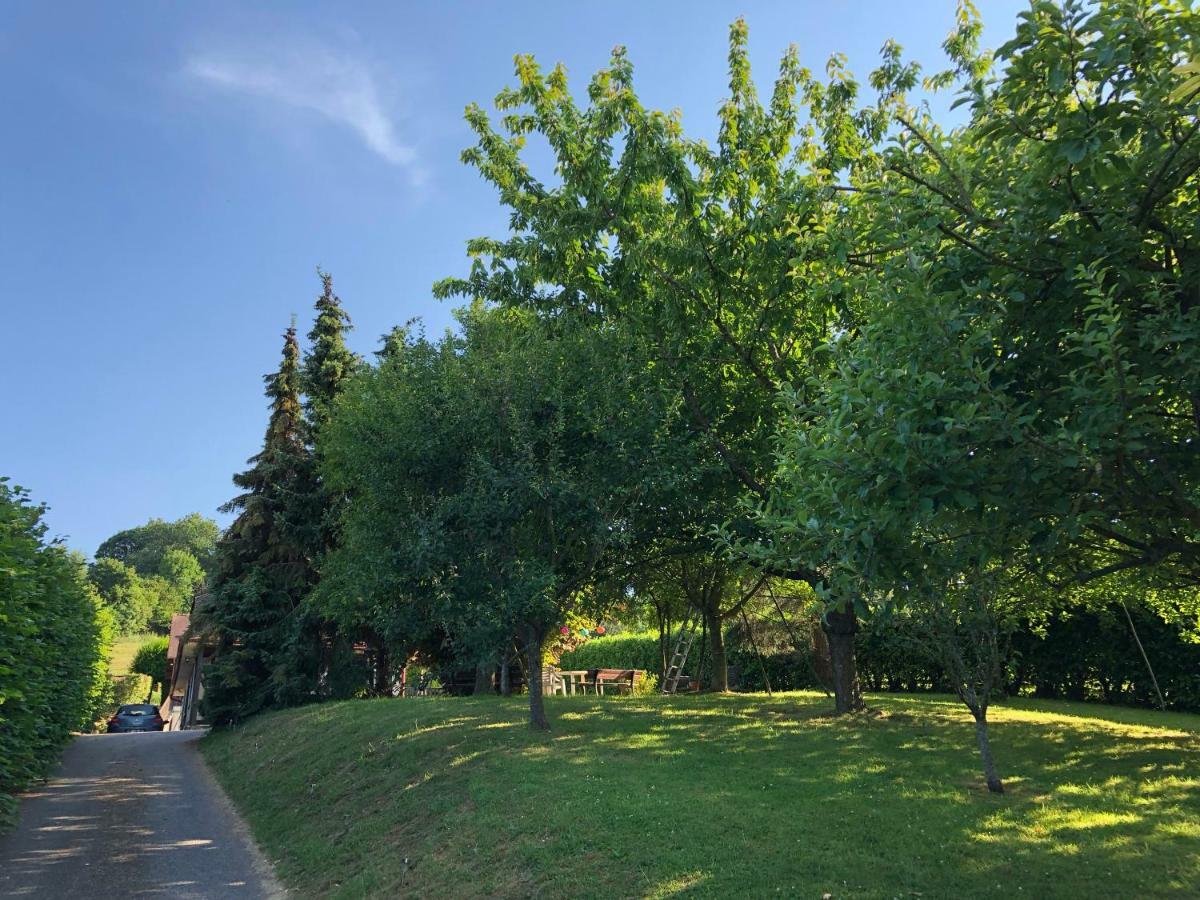 Aux Lettres Du Lavoir La Rivière-Saint-Sauveur Kültér fotó