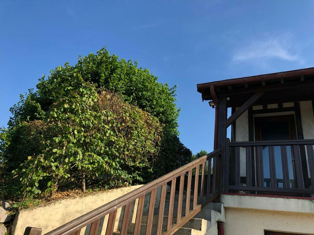 Aux Lettres Du Lavoir La Rivière-Saint-Sauveur Kültér fotó