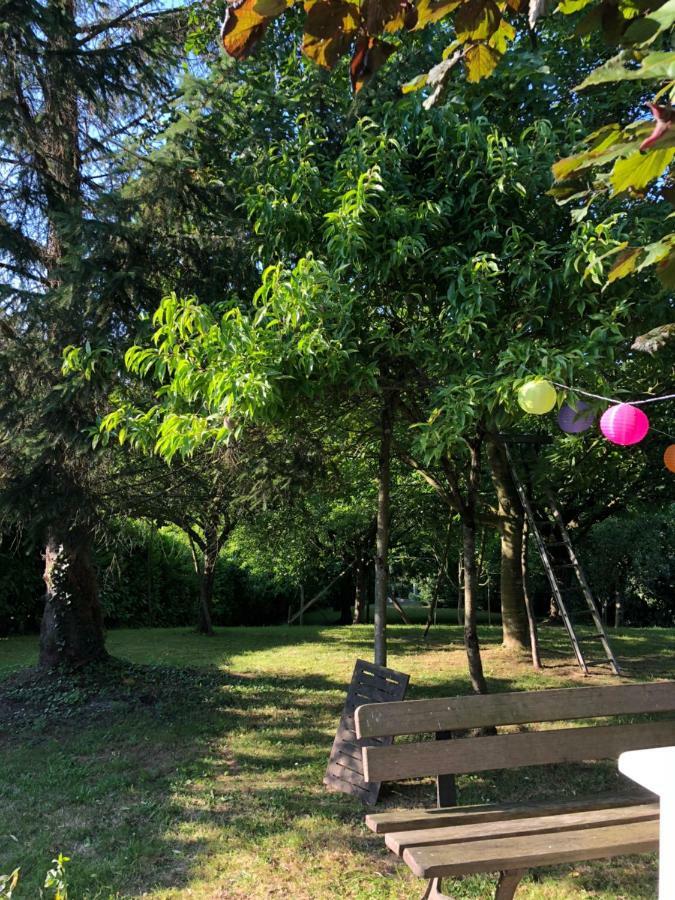 Aux Lettres Du Lavoir La Rivière-Saint-Sauveur Kültér fotó